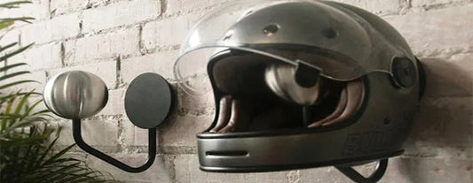 Pourquoi et comment choisir un porte-casque moto ? - LE PRATIQUE DU MOTARD