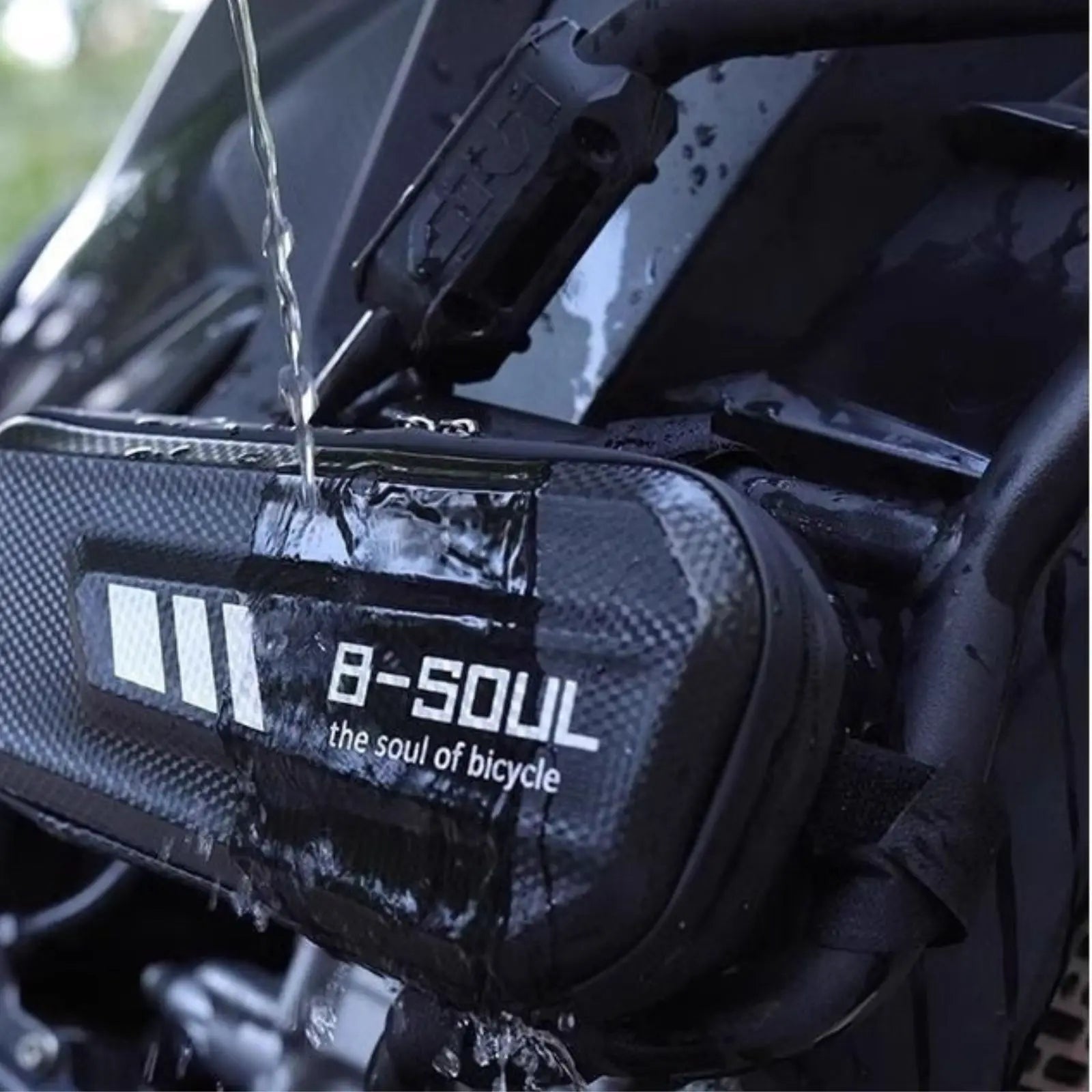 Sacoches Latérales de Cadre Moto | DRYBAG - LE PRATIQUE DU MOTARD