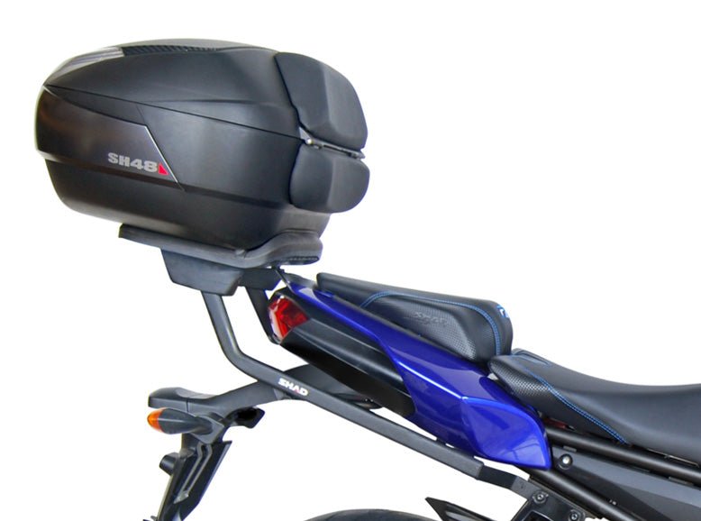 Fixation pour Top Case Yamaha FZ8 - LE PRATIQUE DU MOTARD