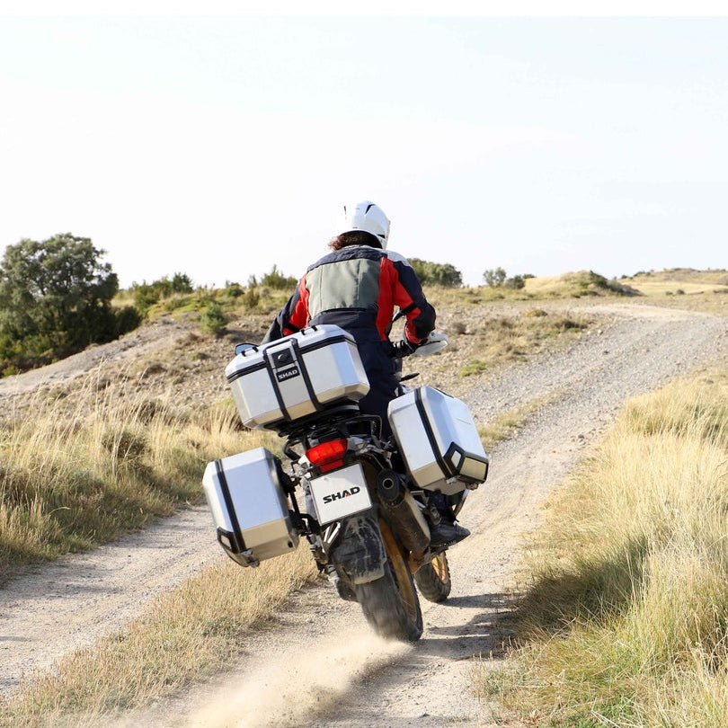 Top Case SHAD TR48 Terra — Top Case Adventure Aluminium 48L - LE PRATIQUE DU MOTARD