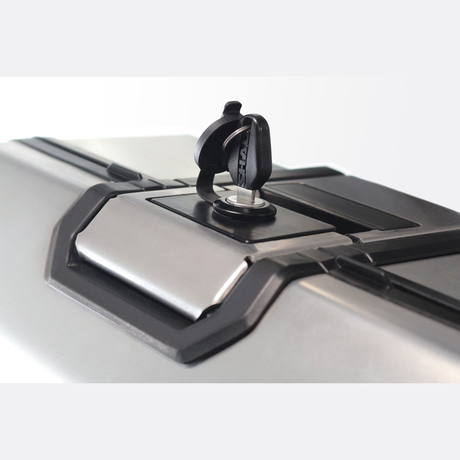 Valise Latérale Droite SHAD TR36R Terra — Sacoche Moto 36L Alu Adventure - LE PRATIQUE DU MOTARD