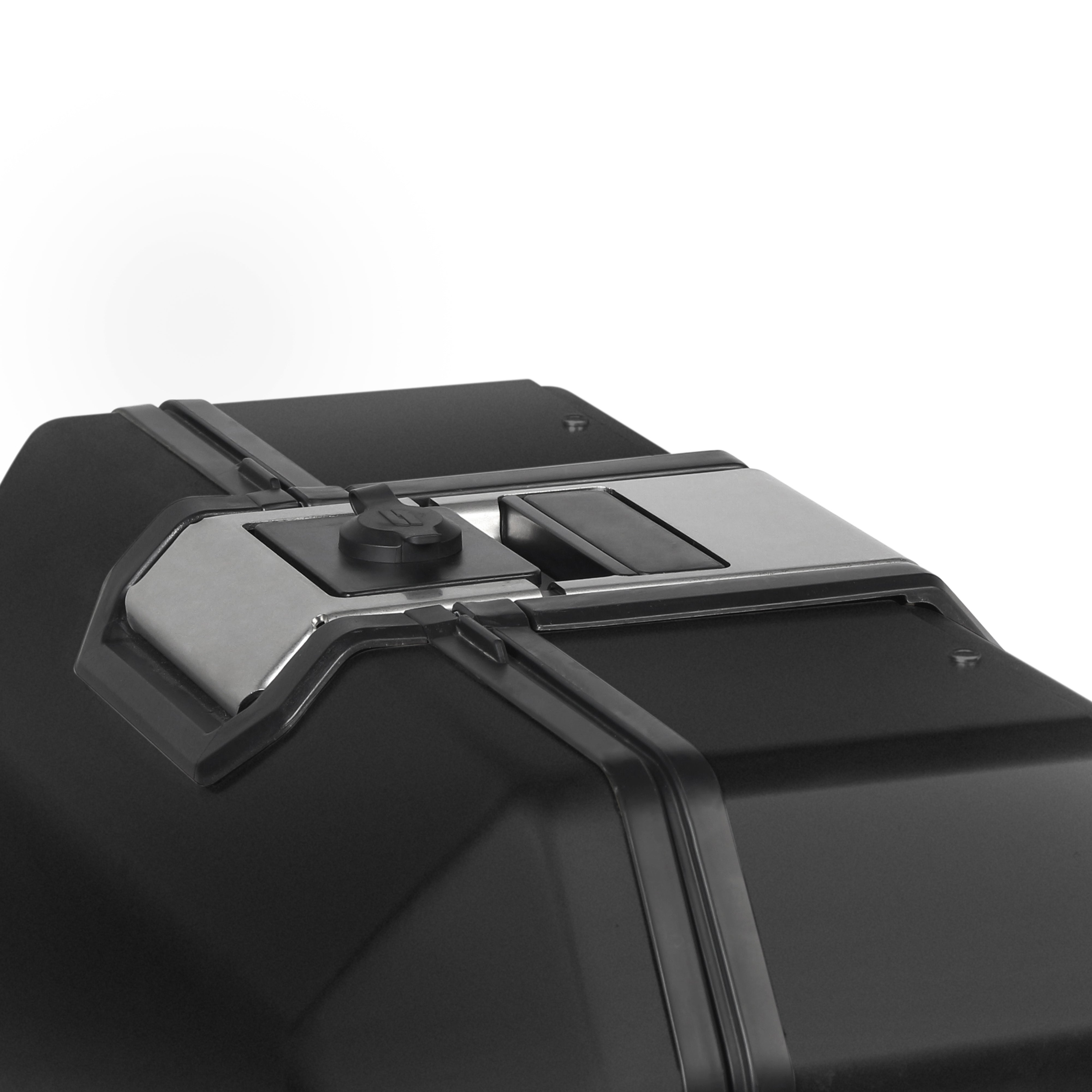 Top Case SHAD TR48 Terra Black Edition — Top Case Adventure Alu 48L Noir Mat - LE PRATIQUE DU MOTARD