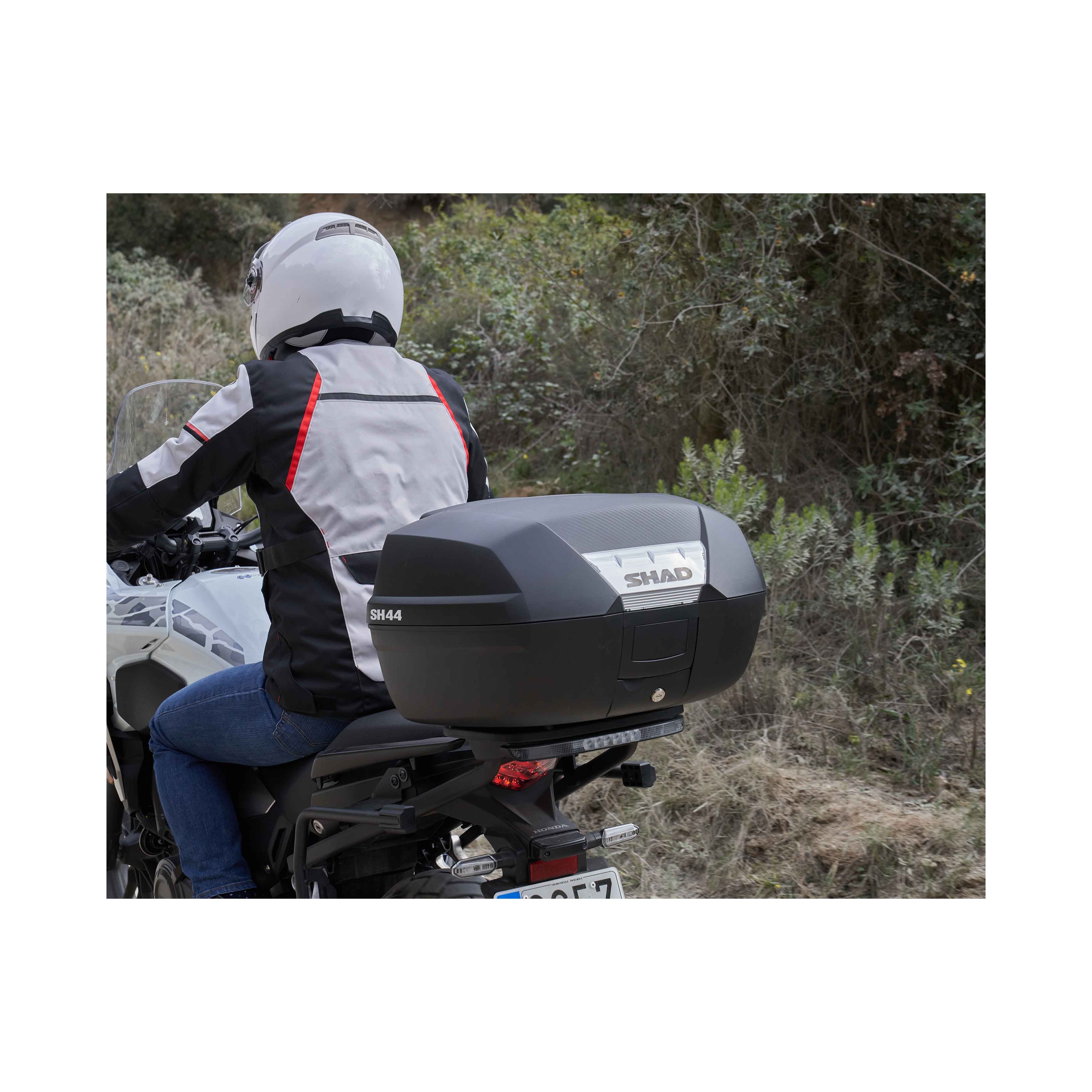 Top Case SHAD SH44 — Top Case Moto 44L Grand Tourisme - LE PRATIQUE DU MOTARD