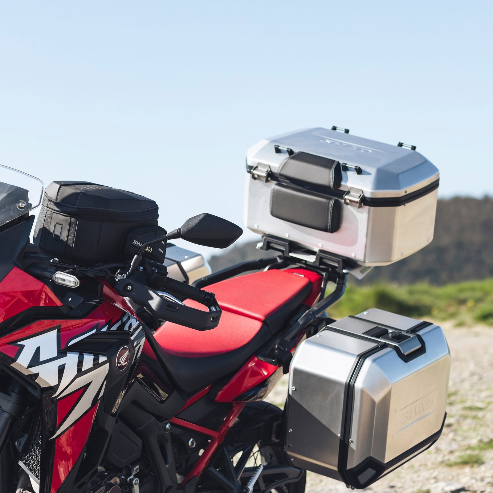 Top Case SHAD TR55 Terra — Top Case Adventure Aluminium 55L - LE PRATIQUE DU MOTARD