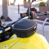 Sacoche de Réservoir SHAD E02C — Sacoche Moto Click System 2L - LE PRATIQUE DU MOTARD