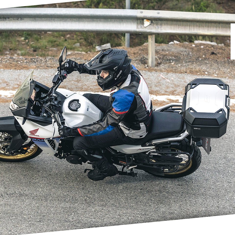 Top Case SHAD TR46 Terra Aluminium — Top Case Adventure Alu Poli 46L - LE PRATIQUE DU MOTARD