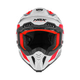 Casque cross NOX N634 Storm blanc bleu rouge vue trois-quarts, casquette-visière et mentonnière