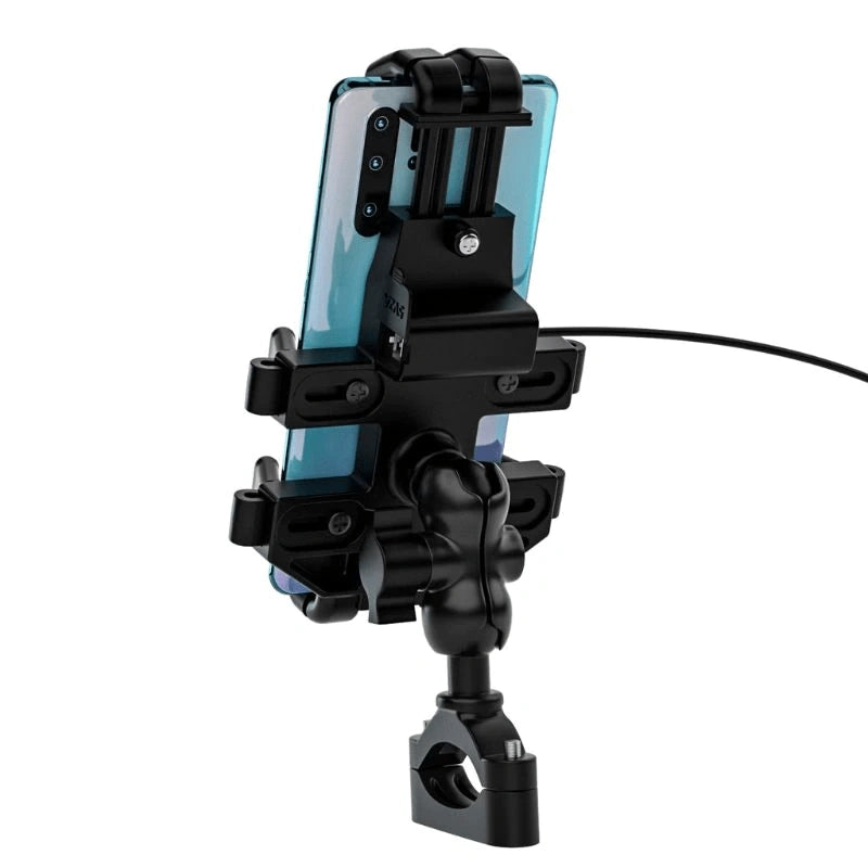 Support téléphone moto enduro avec smartphone inséré et port USB de charge intégré fixé au guidon