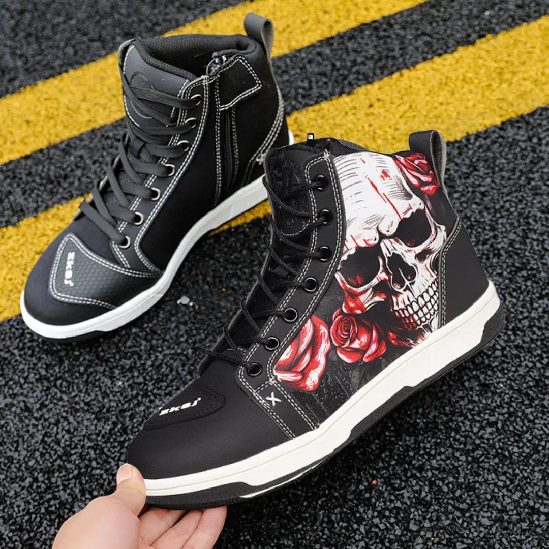 Basket Moto Skull & Roses Montante | URBANDARK™ - LE PRATIQUE DU MOTARD