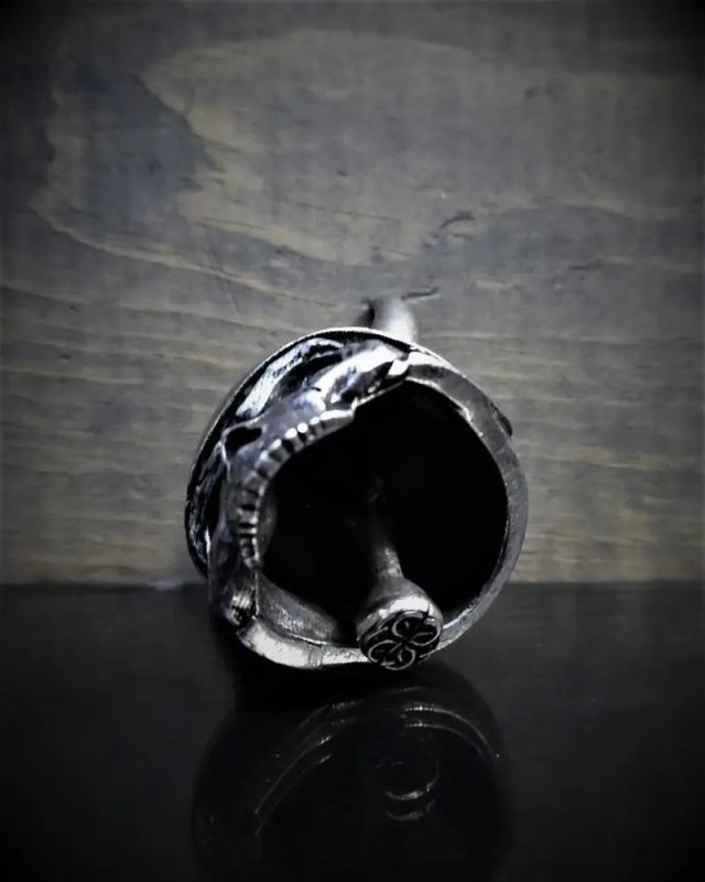 Cloche de moto unique Bravo bells " Casque viking crâne" - Le Pratique du Motard