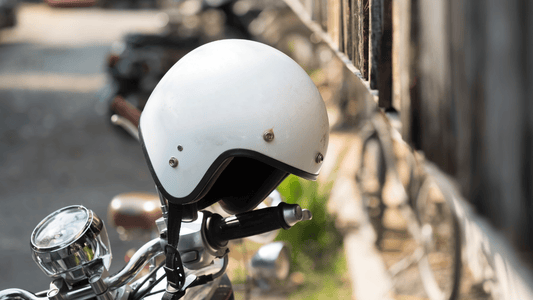 Comment mettre un casque moto avec des lunettes de vue