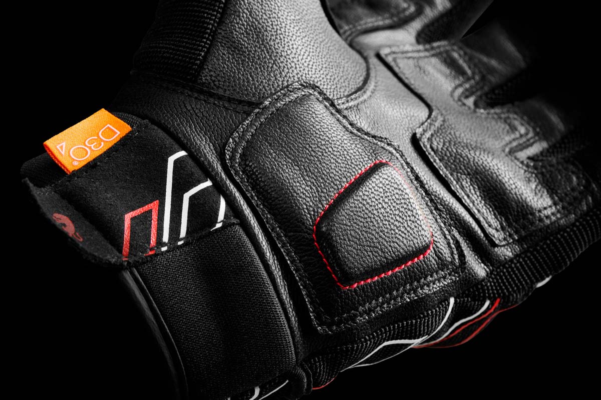 Gants Moto Furygan JET NEON D3O® Noir - Blanc - Rouge — Certifié CE - LE PRATIQUE DU MOTARD