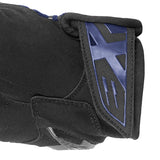 Gants moto mi-saison Street EVO Noir/Bleu — gros plan de la patte du poignet
