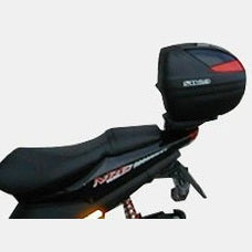Fixation pour Top Case Piaggio Nrg Energy 50 - LE PRATIQUE DU MOTARD