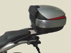 Fixation pour Top Case Honda Hornet CB600 F - LE PRATIQUE DU MOTARD