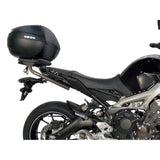 Fixation pour Top Case Yamaha MT 09 - LE PRATIQUE DU MOTARD