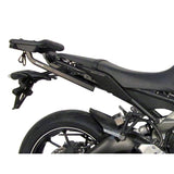 Fixation pour Top Case Yamaha MT 09 - LE PRATIQUE DU MOTARD