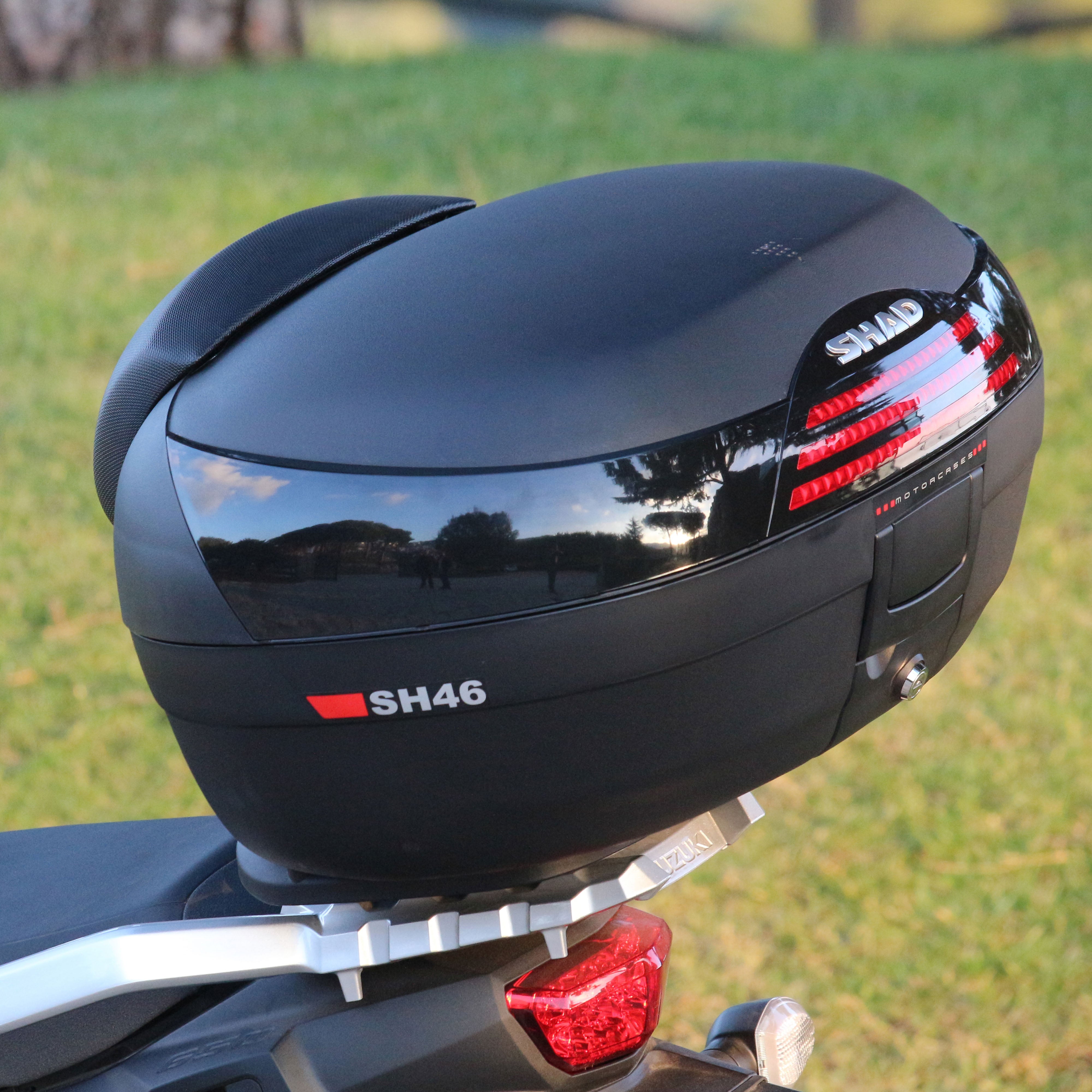 Top Case SHAD SH46 — Top Case Moto 46L Grand Tourisme - LE PRATIQUE DU MOTARD