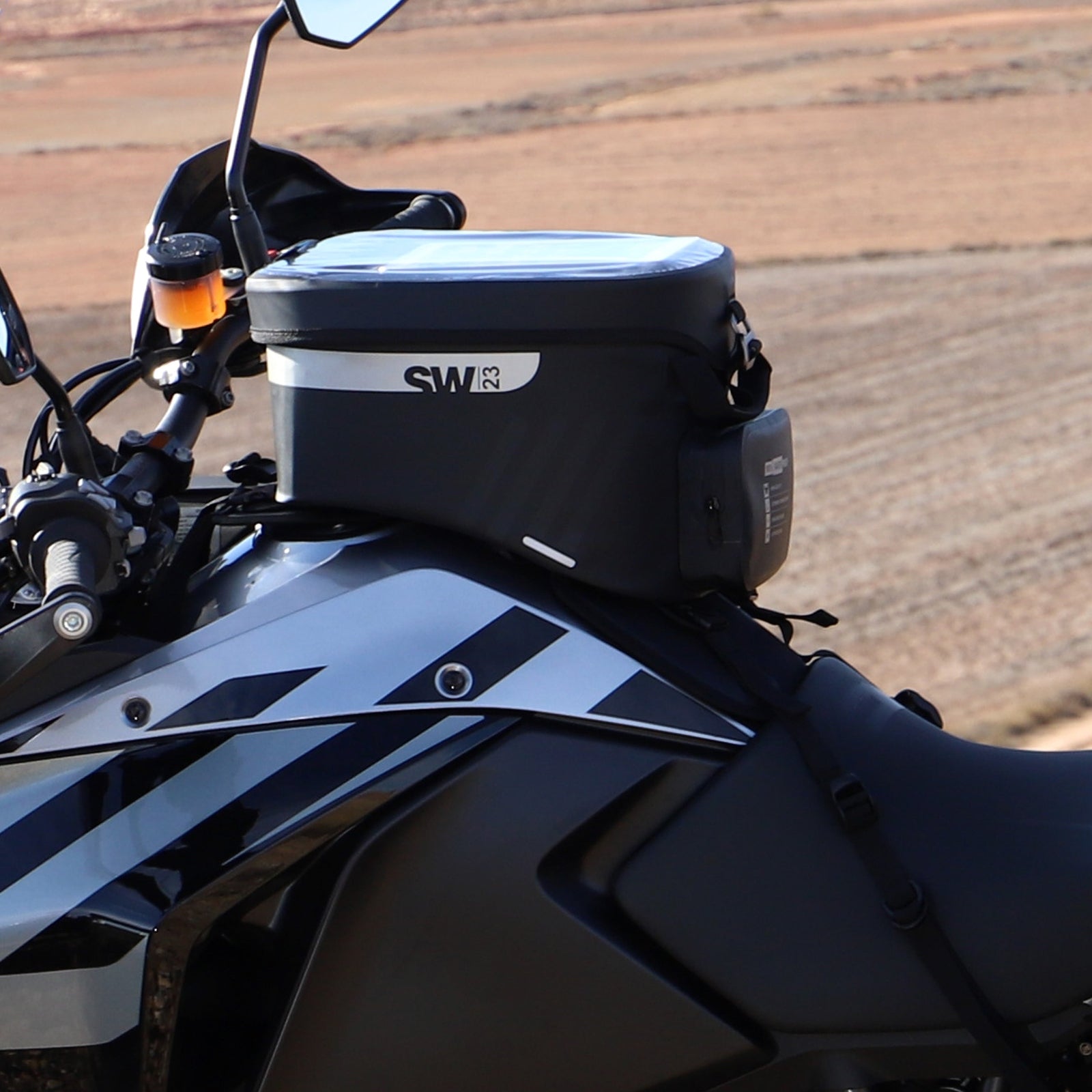 Sacoche Réservoir Étanche SHAD SW23 — Sacoche Moto 23L Étanche - LE PRATIQUE DU MOTARD