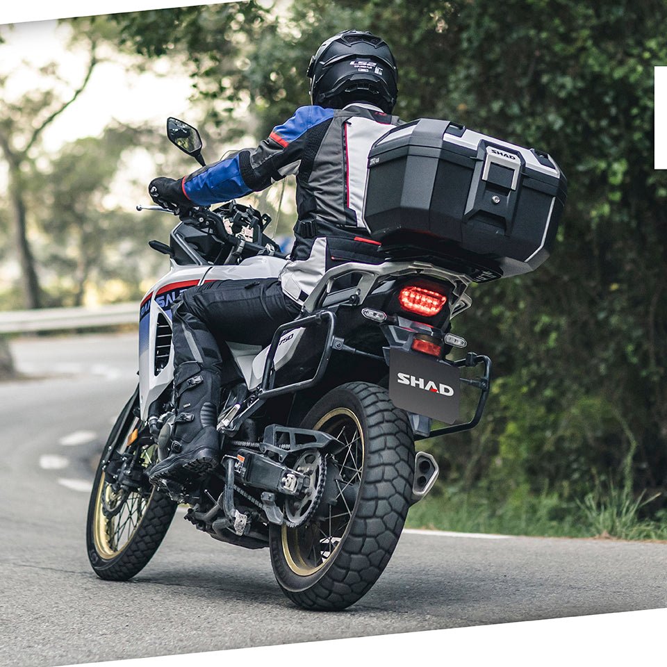 Top Case SHAD TR46 Terra Aluminium — Top Case Adventure Alu Poli 46L - LE PRATIQUE DU MOTARD