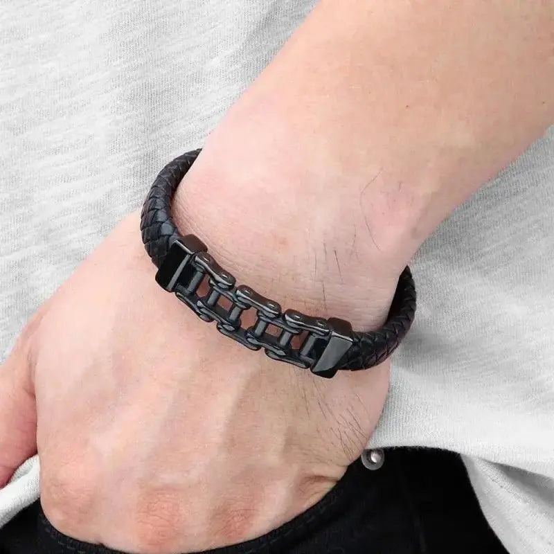 Bracelet chaine moto et cuir - Le Pratique du Motard