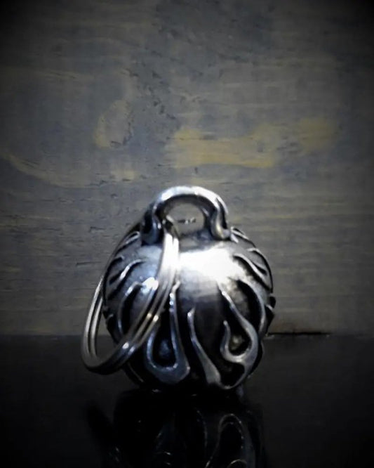 Cloche de moto unique "crâne de flamme" - Le Pratique du Motard