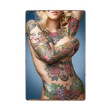 Plaque Métallique Femme tatouée - Le Pratique du Motard